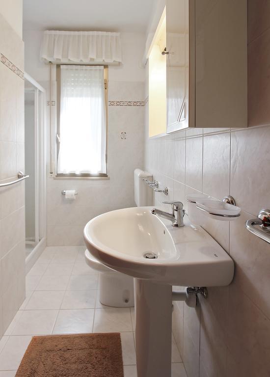 Residenza Ibsen Διαμέρισμα Λινιάνο Σαμπιαντόρο Δωμάτιο φωτογραφία
