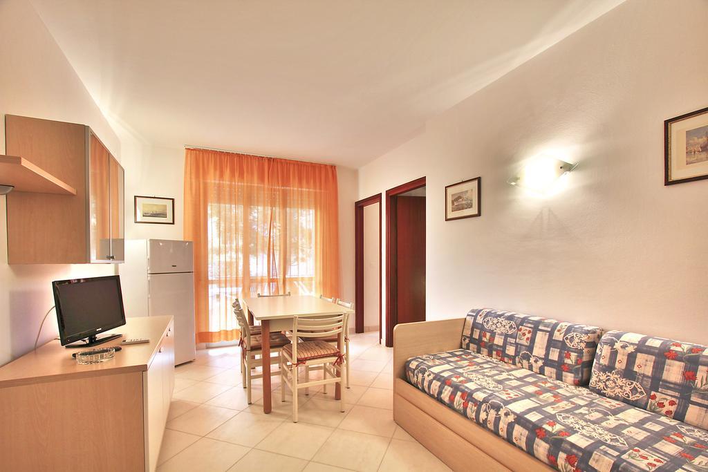 Residenza Ibsen Διαμέρισμα Λινιάνο Σαμπιαντόρο Δωμάτιο φωτογραφία