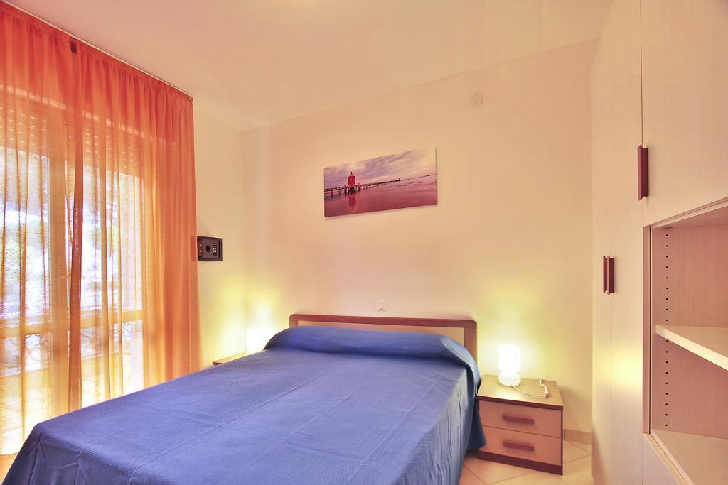 Residenza Ibsen Διαμέρισμα Λινιάνο Σαμπιαντόρο Δωμάτιο φωτογραφία